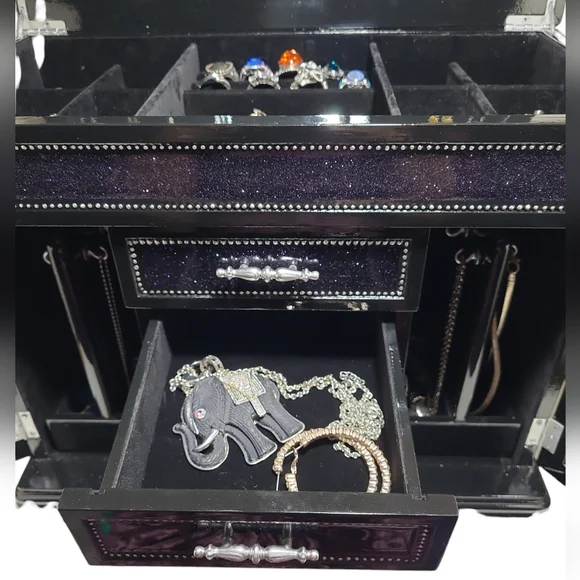 Extra Large Refinishef Jewelry Box - Picture 6 of 10